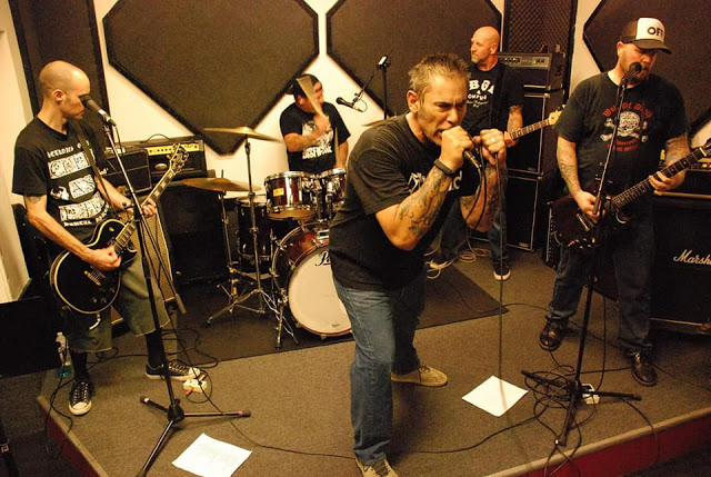 03dddf9464 Music Reviews - RADIOLANTAU.COM