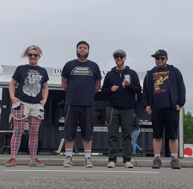 f0c3626046 Music Reviews - RADIOLANTAU.COM